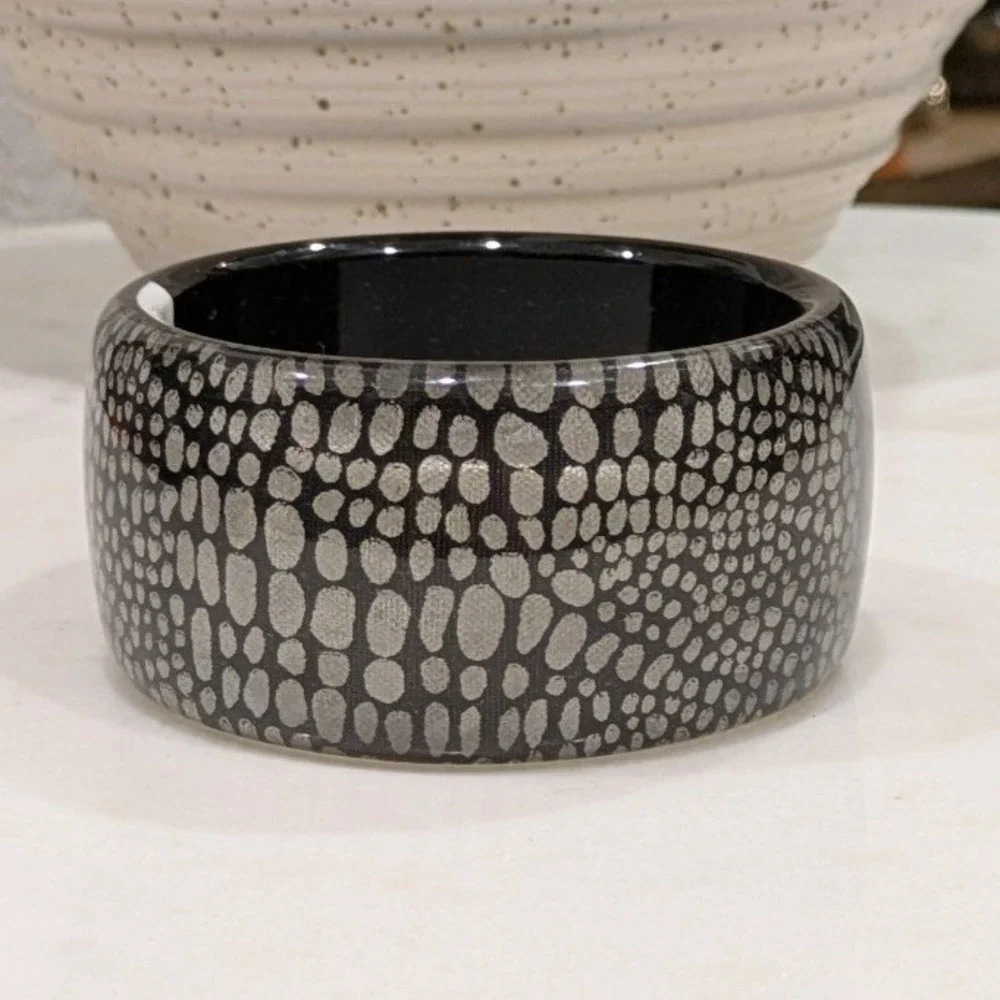 Unbranded Resin Bangle Bracelet Black Silver Pebble Statement Cuff 80s Madonna